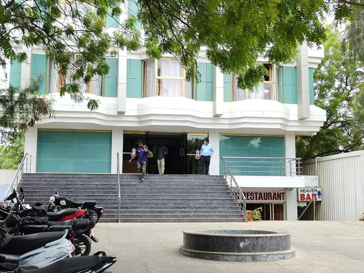 טוטיקורין Hotel Geetha International מראה חיצוני תמונה