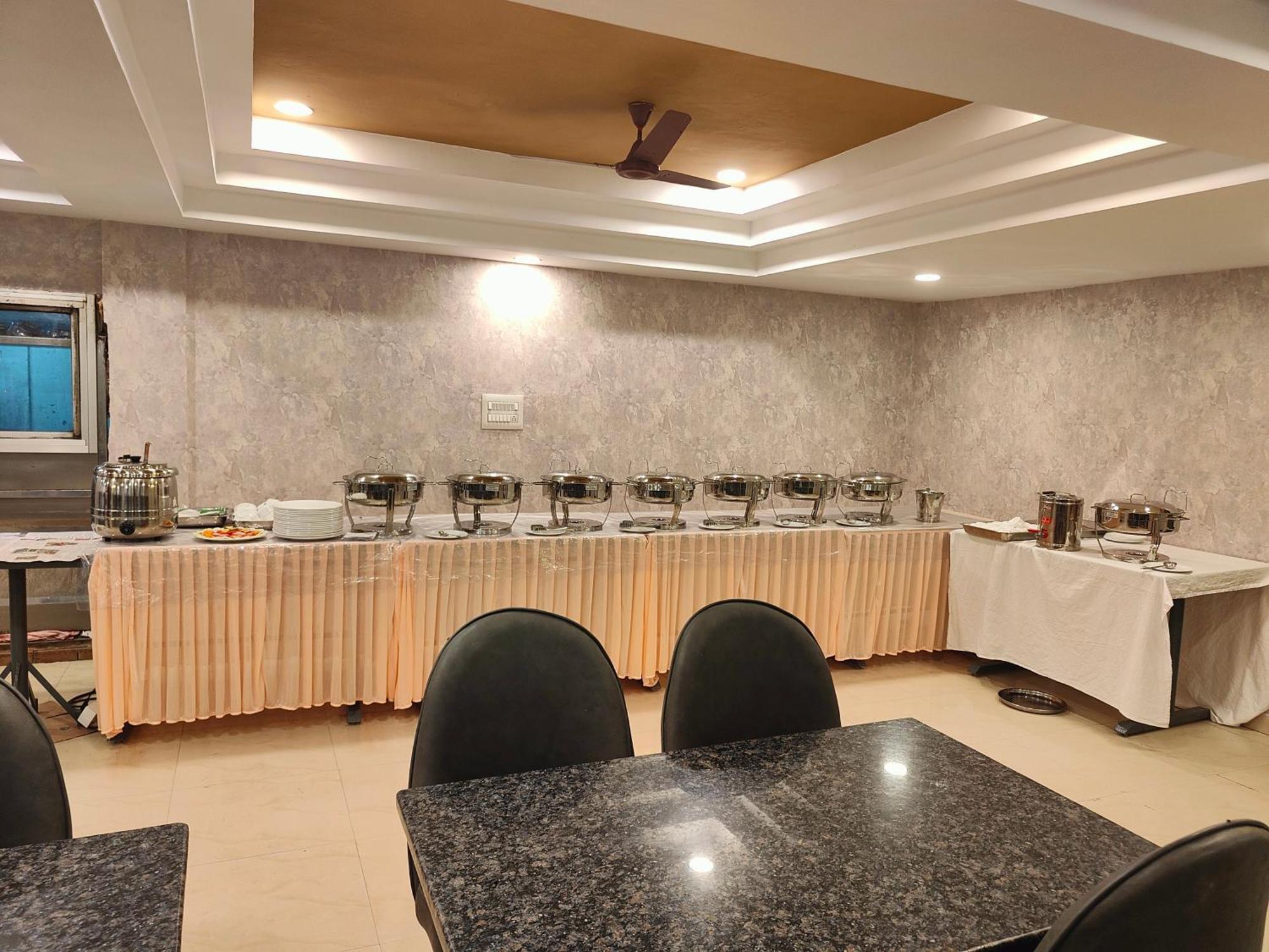 טוטיקורין Hotel Geetha International מראה חיצוני תמונה